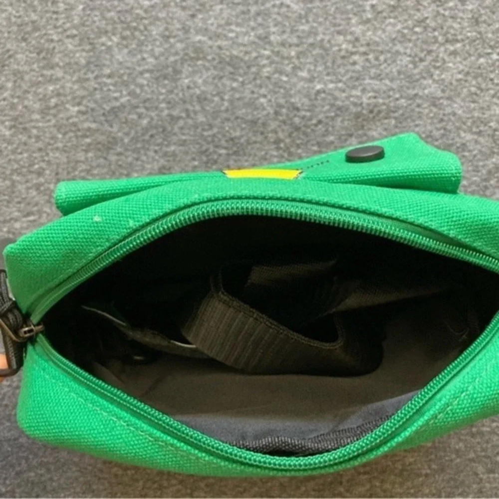 Green Canvas Messenger Shoulder Bag with Stress Relief Chicken Toy Cute‎ Satche